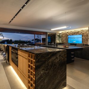 HIGH END SEASIDE VILLA (1)
