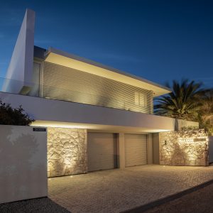 HIGH END SEASIDE VILLA (2)