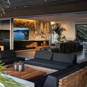 HIGH END SEASIDE VILLA (5)